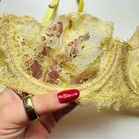 NEW SKARLETT BLUE X  FREE PEOPLE Yellow Nude Tan Sheer Lace Underwire Bra 32C - Picture 3 of 10